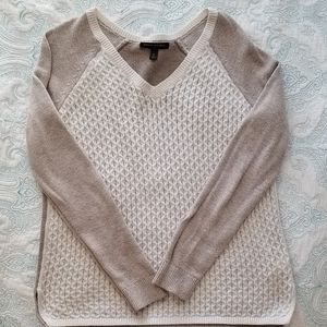 Beige Banana Republic sweater